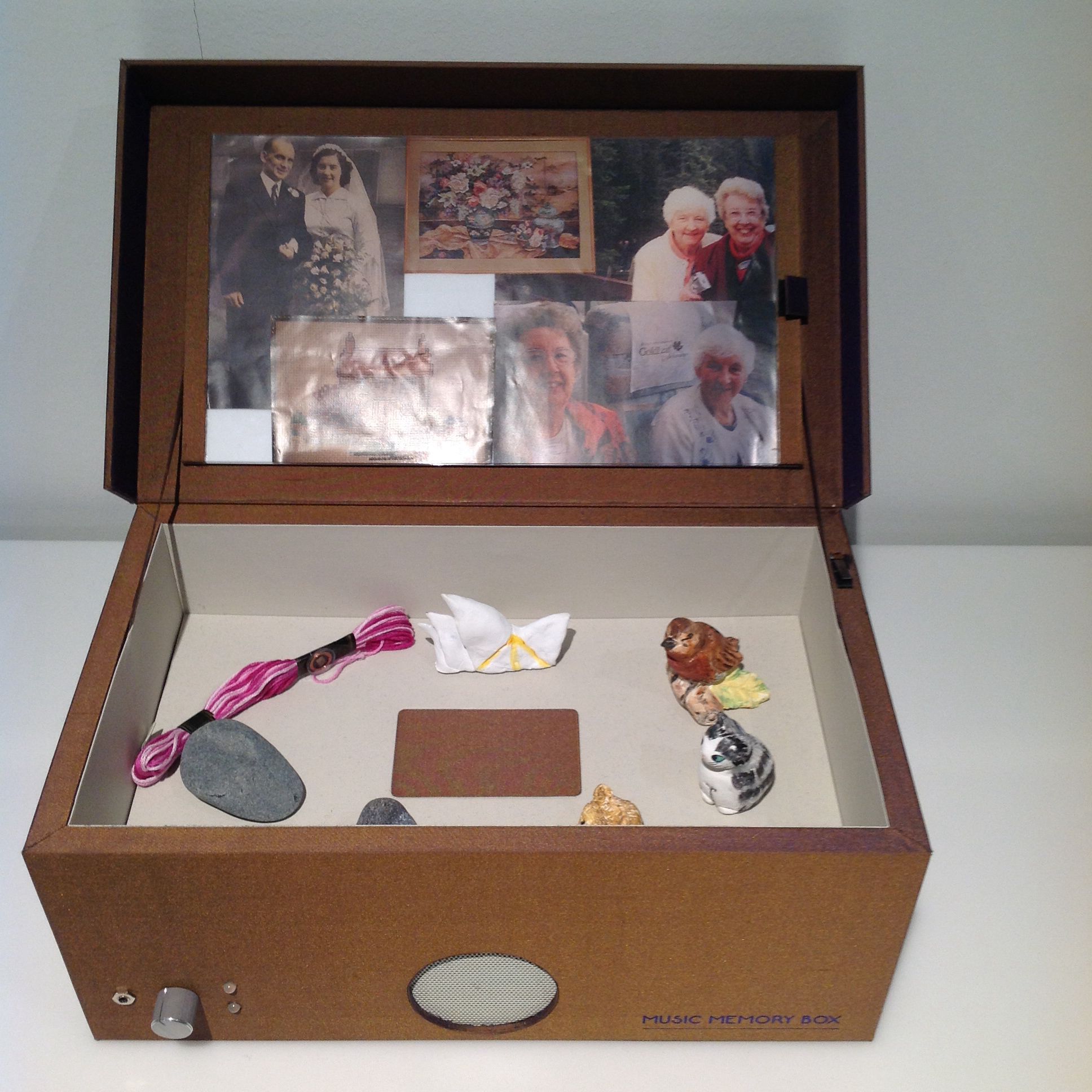 A music memory box